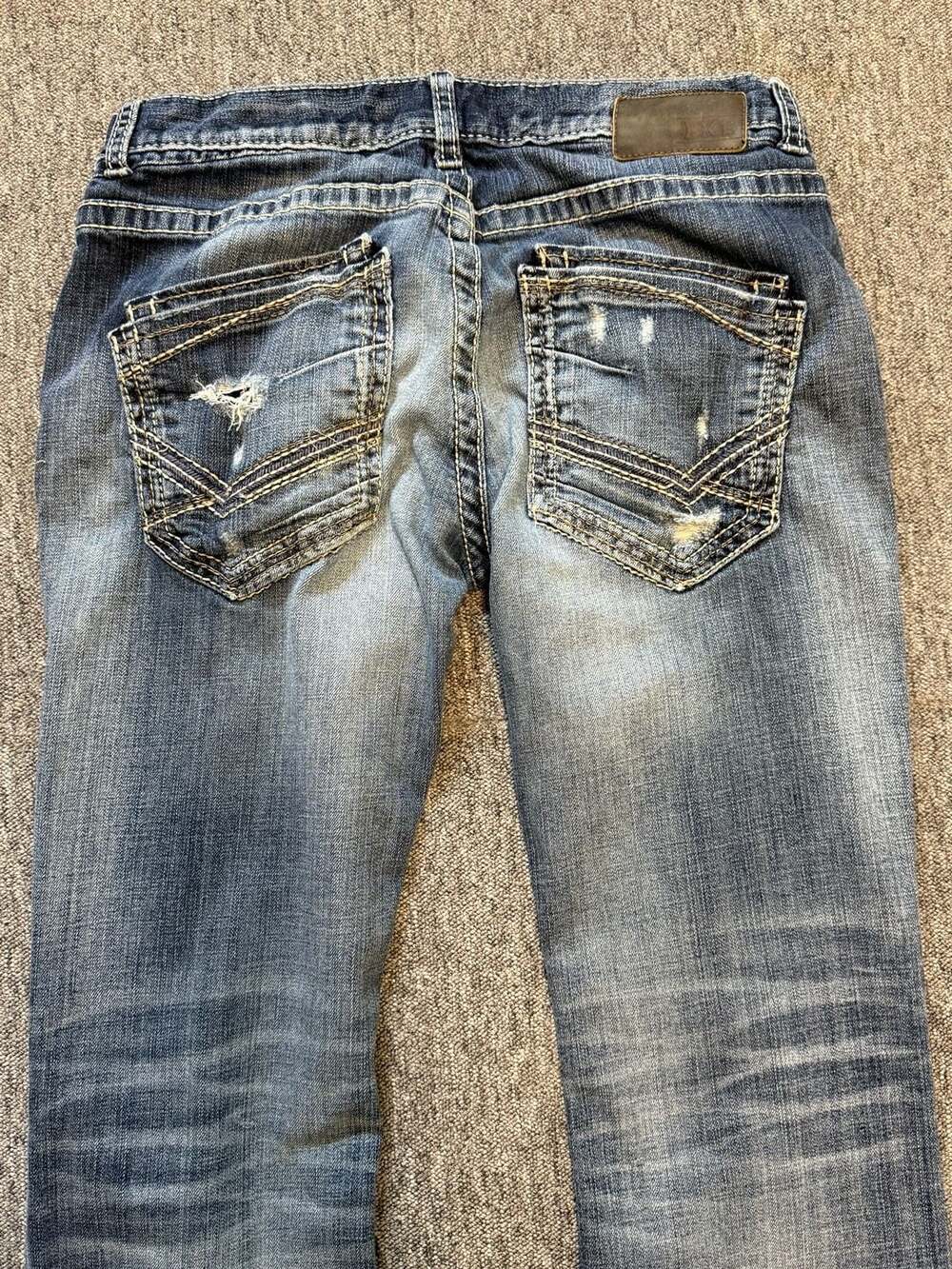 BKE Aiden Distressed Straight Leg Jeans Size 32R